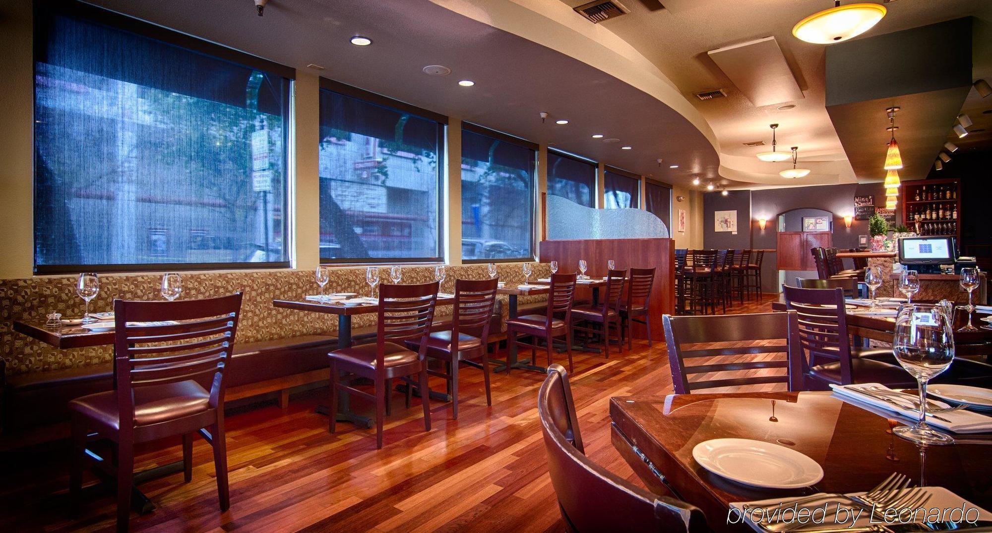 Hilton Garden Inn Davis Downtown Экстерьер фото