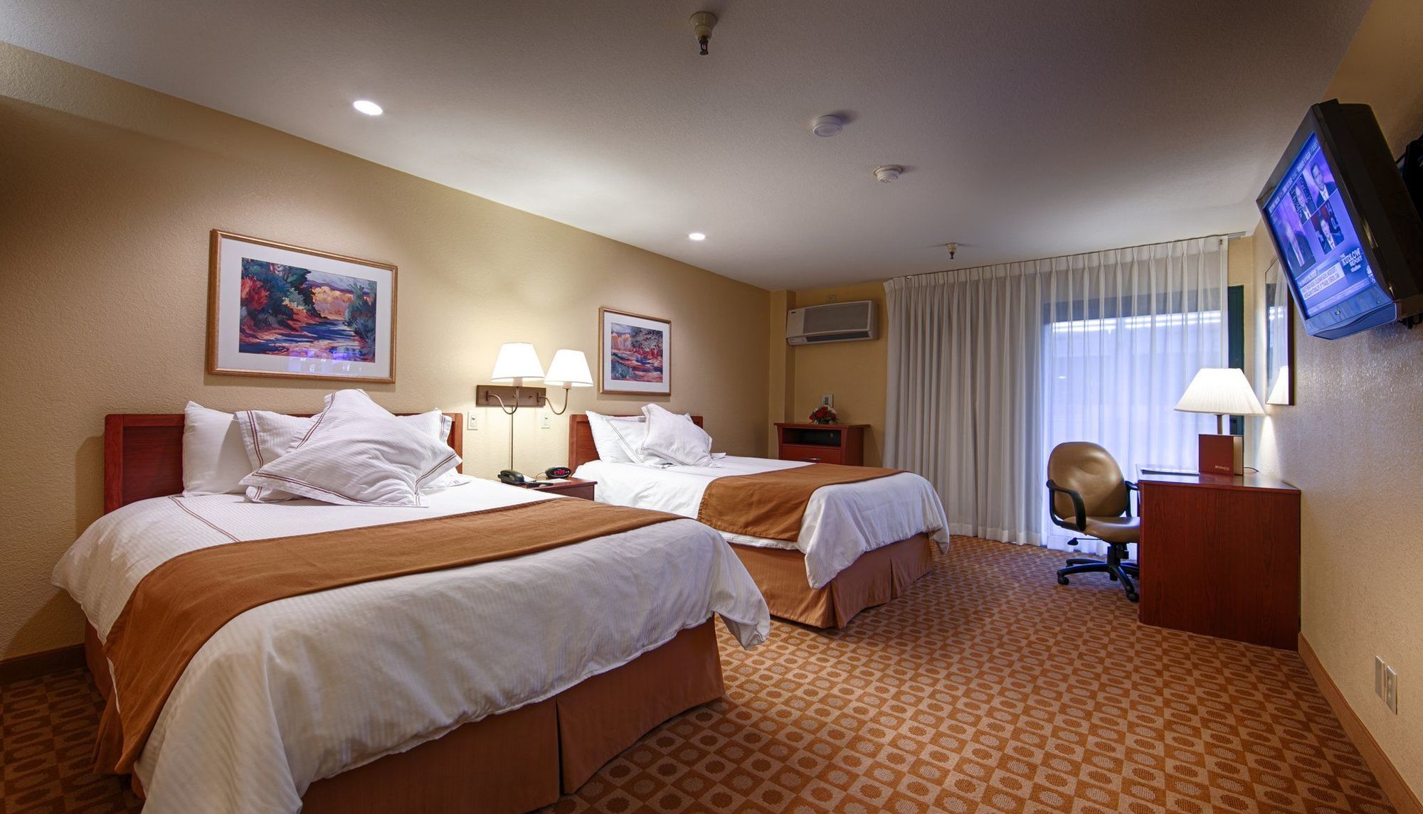 Hilton Garden Inn Davis Downtown Экстерьер фото