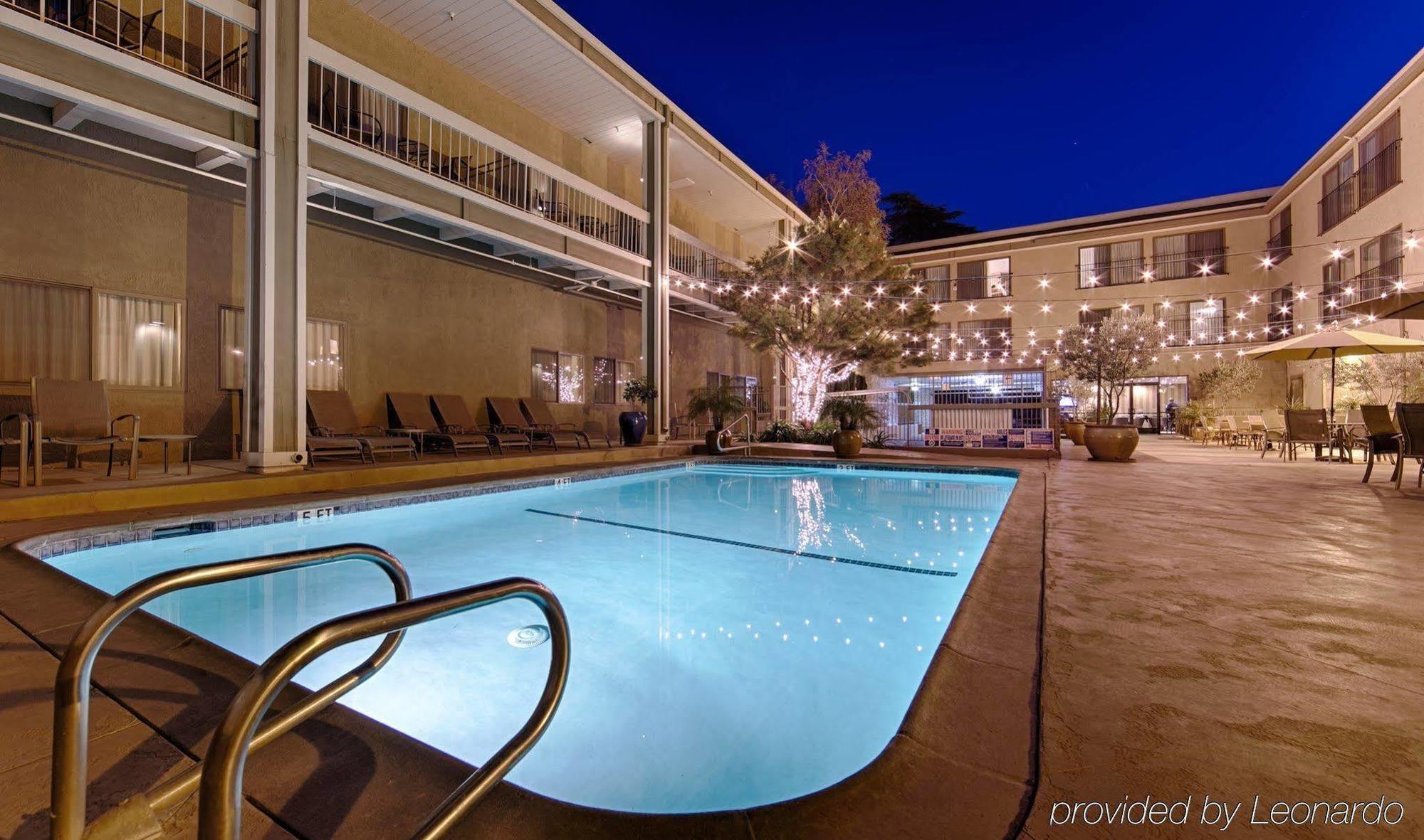 Hilton Garden Inn Davis Downtown Экстерьер фото